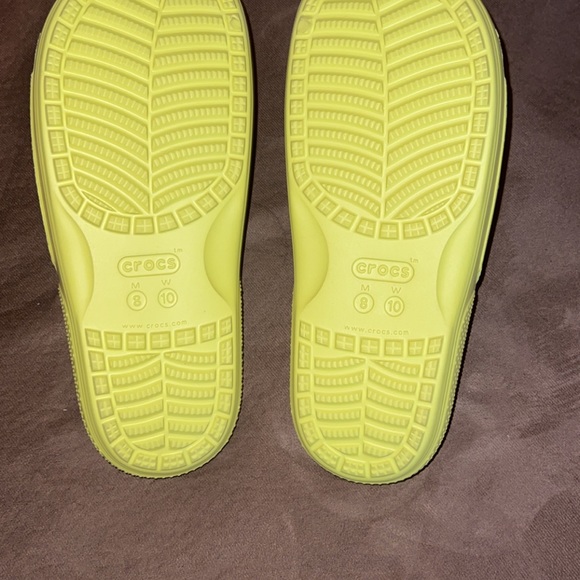 Women’s Neon Crocs - Picture 3 of 4